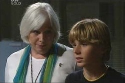 Boyd Hoyland, Rosie Hoyland in Neighbours Episode 4021