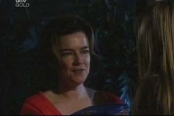 Lyn Scully in Neighbours Episode 