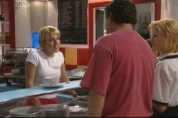 Penny Watts, Joe Scully, Dee Bliss in Neighbours Episode 4023