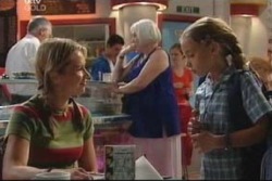 Steph Scully, Summer Hoyland, Harold Bishop, Rosie Hoyland in Neighbours Episode 4023