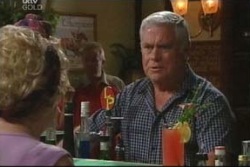 Lou Carpenter in Neighbours Episode 