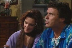 Lyn Scully, Joe Scully in Neighbours Episode 4032