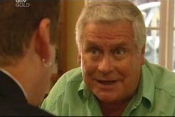 Lou Carpenter, Toadie Rebecchi in Neighbours Episode 