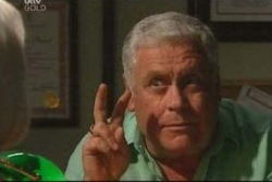 Lou Carpenter in Neighbours Episode 4035