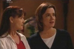 Lyn Scully, Susan Kennedy in Neighbours Episode 4039
