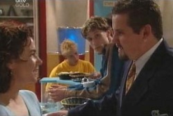 Lyn Scully, Toadie Rebecchi, Ray Milsome in Neighbours Episode 4041