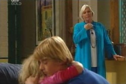 Summer Hoyland, Boyd Hoyland, Rosie Hoyland in Neighbours Episode 4045