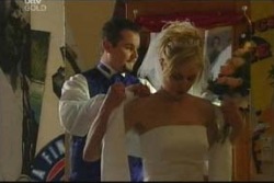 Toadie Rebecchi, Dee Bliss in Neighbours Episode 