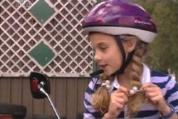 Summer Hoyland in Neighbours Episode 4049