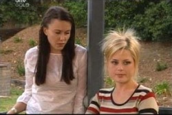 Libby Kennedy, Dee Bliss in Neighbours Episode 