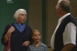 Rosie Hoyland, Summer Hoyland, Harold Bishop in Neighbours Episode 4053