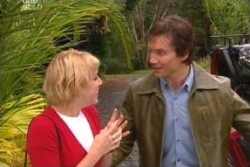 Darcy Tyler, Penny Watts in Neighbours Episode 