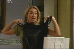 Michelle Scully in Neighbours Episode 