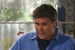 Joe Scully in Neighbours Episode 