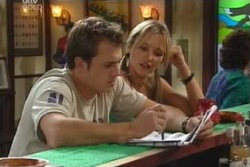 Stuart Parker, Steph Scully in Neighbours Episode 