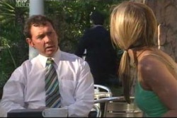 Patrick Connelly, Steph Scully in Neighbours Episode 