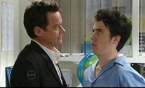 Paul Robinson, Stingray Timmins in Neighbours Episode 