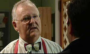 Harold Bishop in Neighbours Episode 