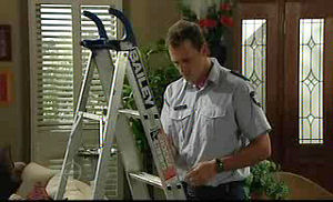 Stuart Parker in Neighbours Episode 4722