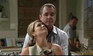 Max Hoyland, Izzy Hoyland, Karl Kennedy in Neighbours Episode 4730