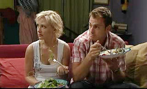 Sindi Watts, Stuart Parker in Neighbours Episode 