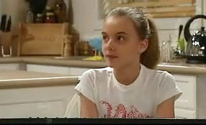 Summer Hoyland in Neighbours Episode 