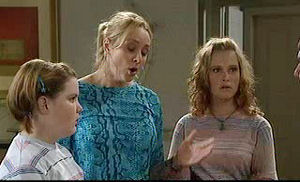 Bree Timmins, Janelle Timmins, Janae Timmins in Neighbours Episode 