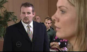 Toadie Rebecchi, Izzy Hoyland in Neighbours Episode 