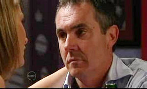 Izzy Hoyland, Karl Kennedy in Neighbours Episode 