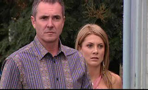 Karl Kennedy, Izzy Hoyland in Neighbours Episode 4762