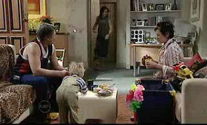 Joe Mangel, Oscar Scully, Dylan Timmins, Lyn Scully in Neighbours Episode 4776