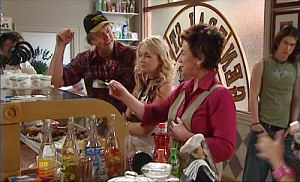 Joe Mangel, Sky Bishop, Lyn Scully, Dylan Timmins in Neighbours Episode 