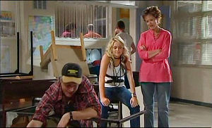 Joe Mangel, Sky Mangel, Susan Kennedy in Neighbours Episode 4777