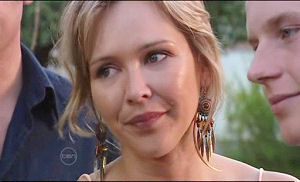 Steph Scully, Boyd Hoyland in Neighbours Episode 
