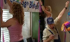 Serena Bishop, Sky Mangel, Joe Mangel in Neighbours Episode 4785