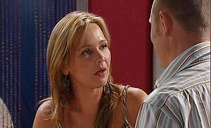 Steph Scully, Max Hoyland in Neighbours Episode 