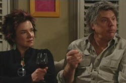 Lyn Scully, Joe Mangel in Neighbours Episode 