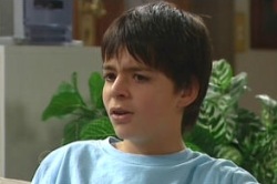 Zeke Kinski in Neighbours Episode 