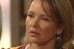 Steph Scully in Neighbours Episode 