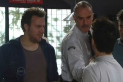 Glen Richards, Officer Steven Lee, Stingray Timmins in Neighbours Episode 4857