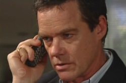 Paul Robinson in Neighbours Episode 