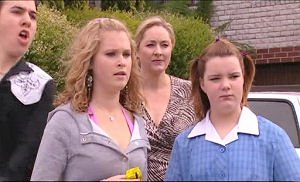 Stingray Timmins, Janae Timmins, Janelle Timmins, Bree Timmins in Neighbours Episode 