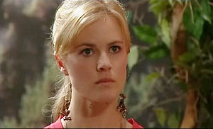 Elle Robinson in Neighbours Episode 4894