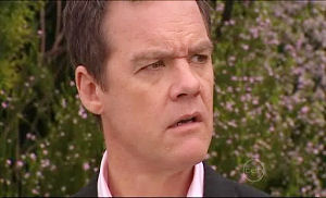 Paul Robinson in Neighbours Episode 