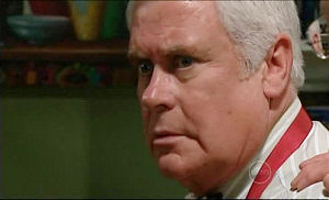 Lou Carpenter in Neighbours Episode 4914