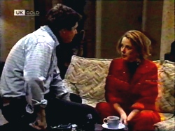 Joe Mangel, Melanie Pearson in Neighbours Episode 