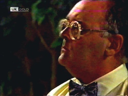 Harold Bishop in Neighbours Episode 