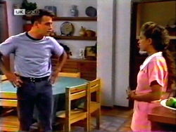 Glen Donnelly, Lucy Robinson in Neighbours Episode 
