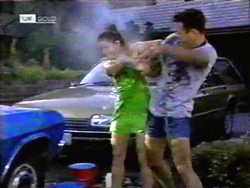 Lucy Robinson, Glen Donnelly in Neighbours Episode 