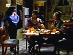 Caroline Alessi, Joe Mangel, Melanie Pearson in Neighbours Episode 